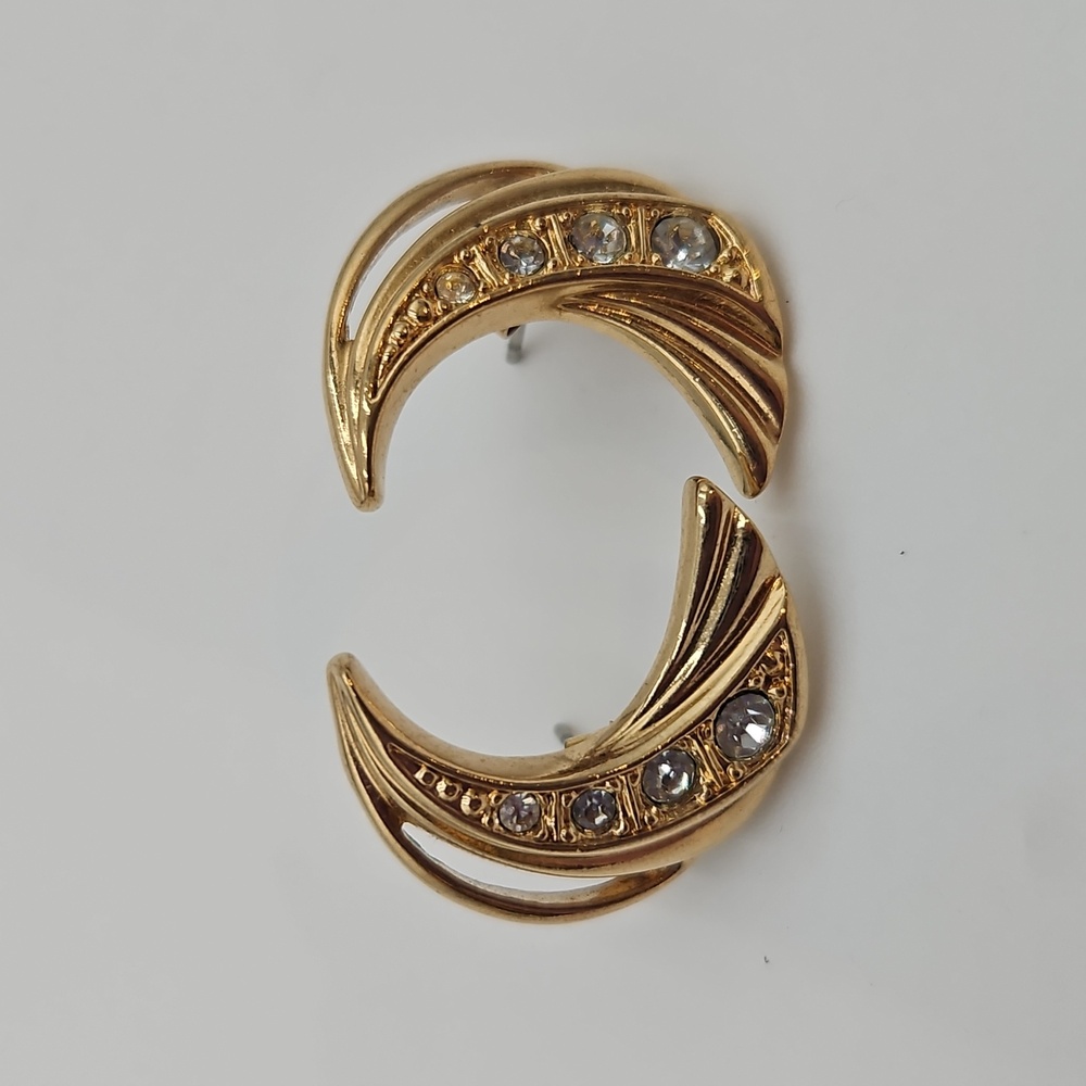 Elegant Gold Crescent Earrings Vintage